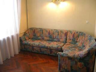 Хостелы Хостел Пилигрим Харьков Спальное место на двухъярусной кровати в общем номере для мужчин и женщин-3